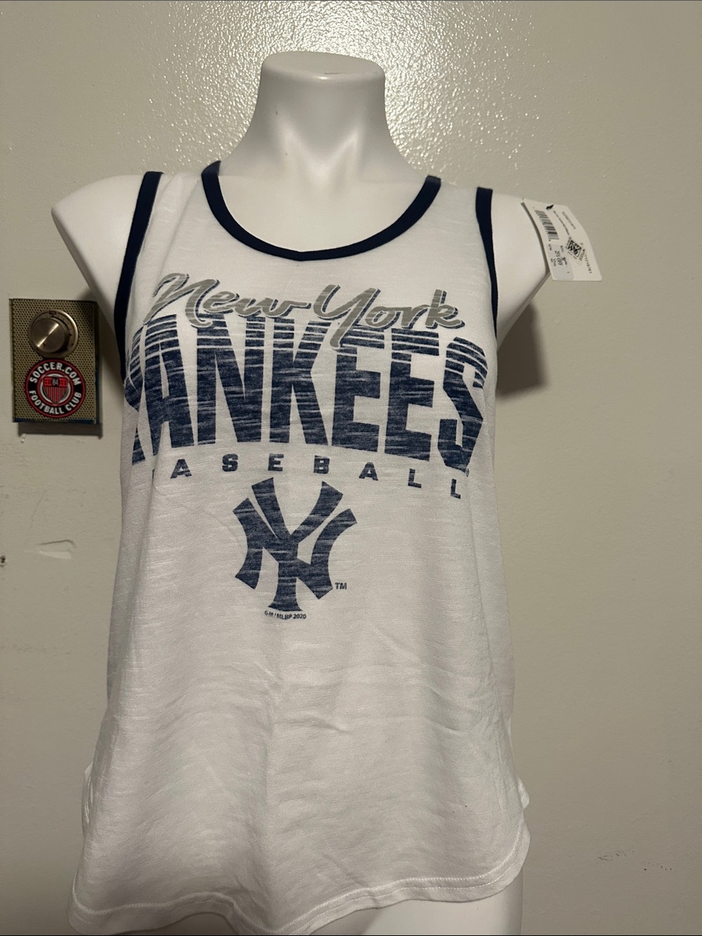 New York Yankees Women's White Navy Logo Tank Top